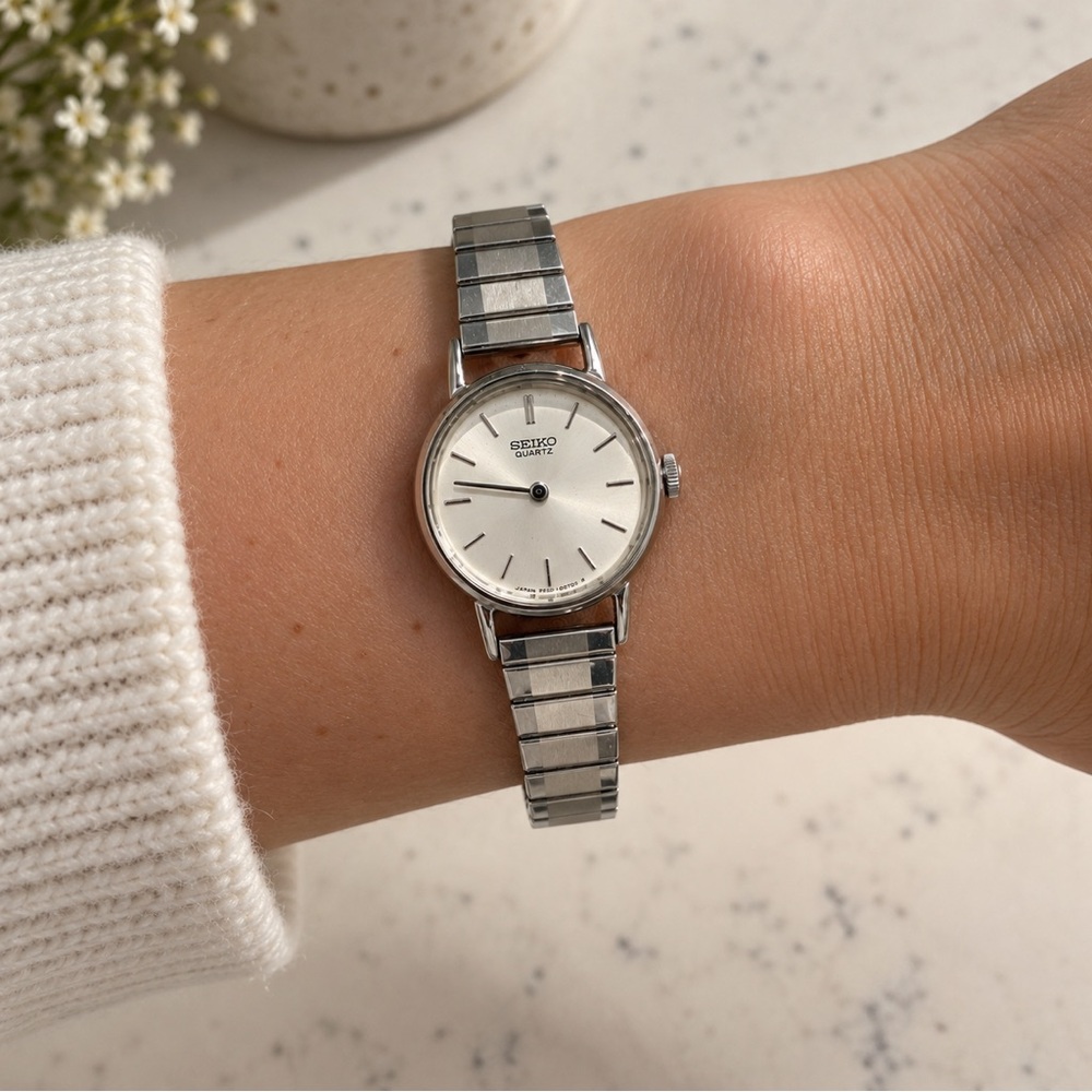 Seiko Women's Silver Tone Vintage Bracelet Watch